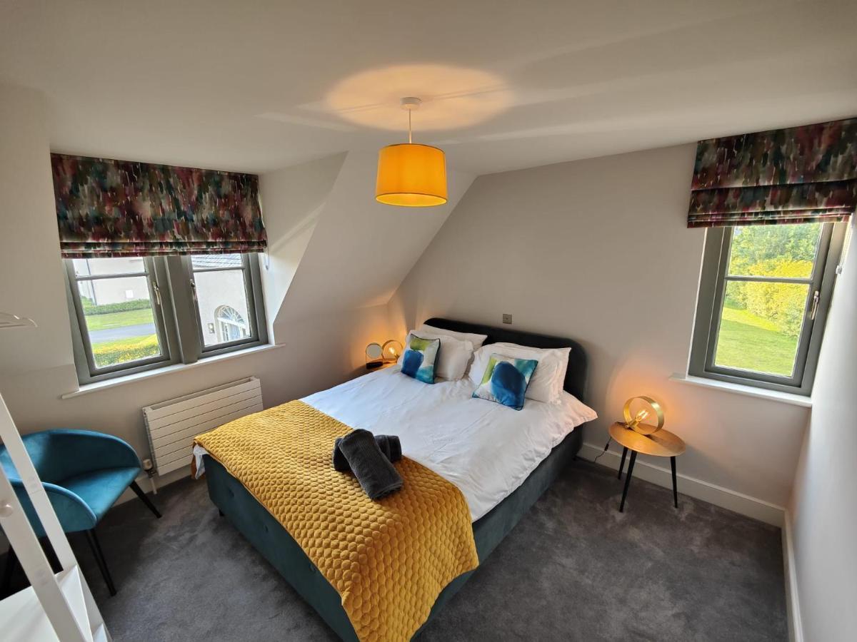 Chic Classy & Cosy At Lough Erne Golf Village And Resort Ballycassidy Екстериор снимка