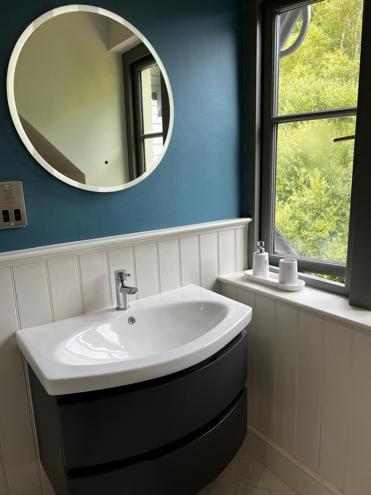 Chic Classy & Cosy At Lough Erne Golf Village And Resort Ballycassidy Екстериор снимка